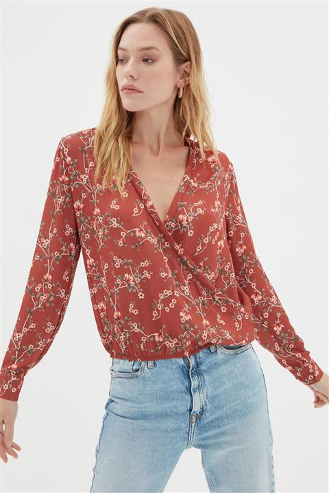 TRENDYOLMİLLA Tarçın Kruvaze Bluz TWOAW22BZ1195