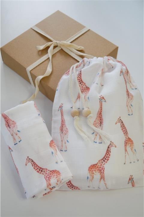 O&G Collection Zürafa Tek Katlı Bebek Hediyelik Müslin Örtü Seti 2