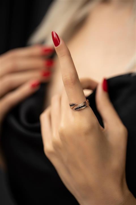 İzla Design Kadın Yaprak Model Rose Kaplama Gümüş İtalyan Yüzük PKT-İZLASLVR00251