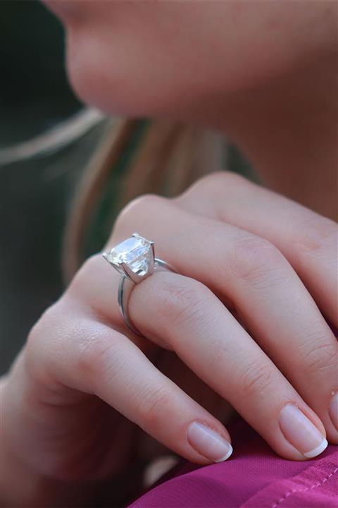 Necati Gün Asscher Kesim 5 Karat Tek Taş Model Sky Diamond Yüzük