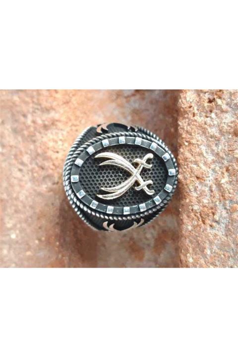 Özel Yapım Trendyıldızı Zulfikar Islemeli Siyah Özel Tasarım 925 Ayar Gümüş Erkek Yüzüğü