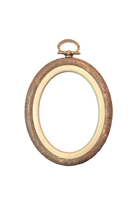Nurge Şenel Yün Ahşap Görünümlü Plastik Oval Pano Kasnak No: 1 Çap: 8,5*10,5 Cm Kalınlık 10 Mm