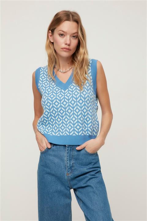 TRENDYOLMİLLA Mavi Jakarlı Triko Süveter TWOAW22SV0097