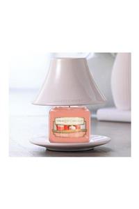 Yankee Candle 1611852e Küçük Klasik Mum White Strawberry Bellini