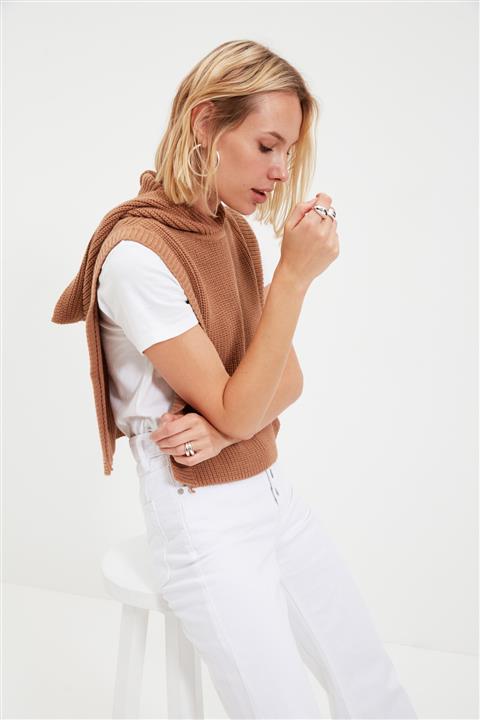 TRENDYOLMİLLA Camel Kapüşonlu Yanları Açık Triko Bluz TWOAW22BZ0027