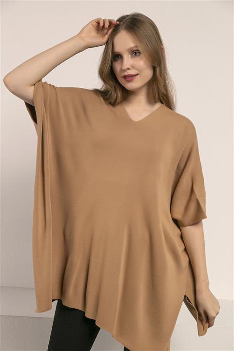 Kadın Modası Kadın Camel V Yaka Yırtmaçlı Sade Triko Panço