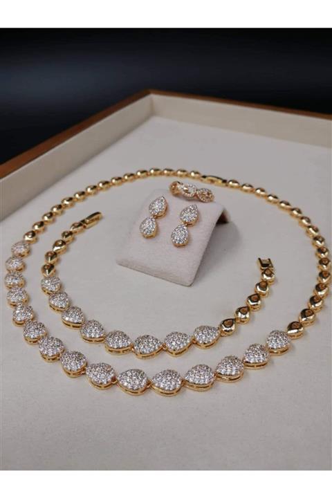 TAKI TRENDİ Damla Desenli Taşlı Set.