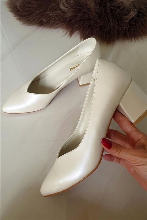 TOPUKLA Gkn Kalın Topuk Sivri Gova