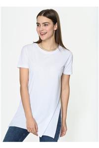 IŞILDA Kadın Beyaz Yanları Yırtmaçlı Kısa Kol Basic Tshirt