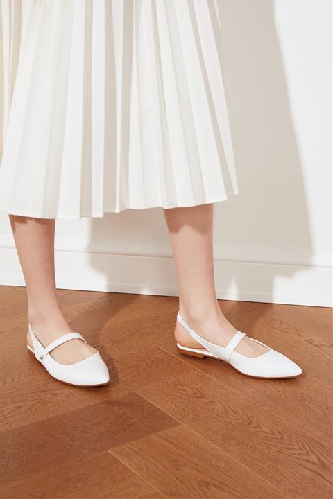 TRENDYOL SHOES Beyaz Kadın Babet TAKSS21BE0011