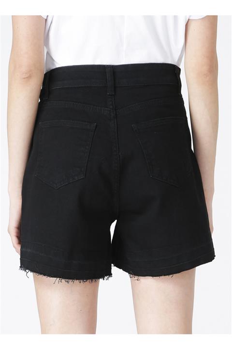 Black On Black Beyaz Kadın Şort