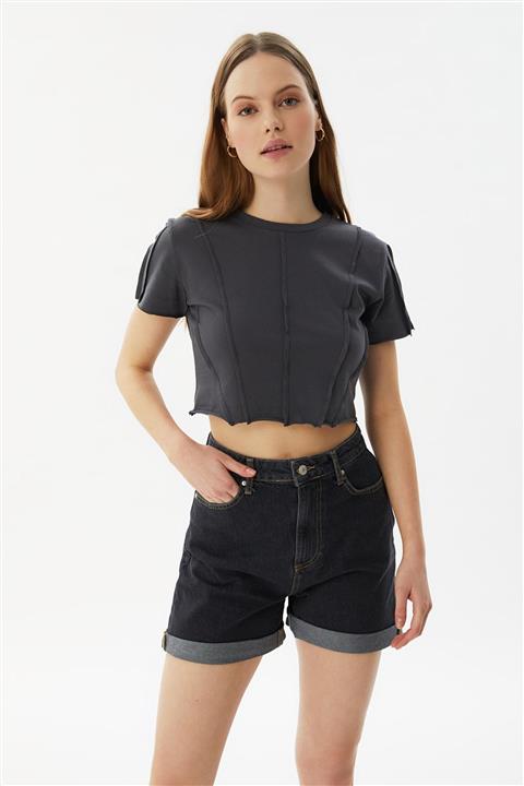 TRENDYOLMİLLA Siyah Paçası Katlamalı Denim Şort TWOSS21SR0506