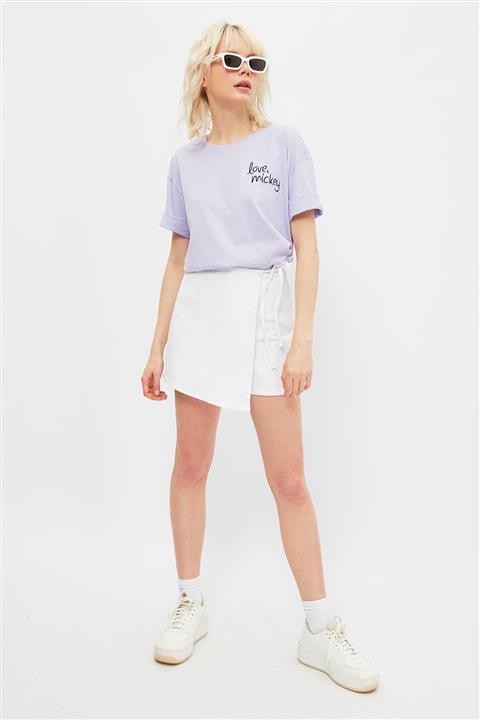 TRENDYOLMİLLA Beyaz Asimetrik Kapamalı Denim Şort Etek TWOSS21SR0166