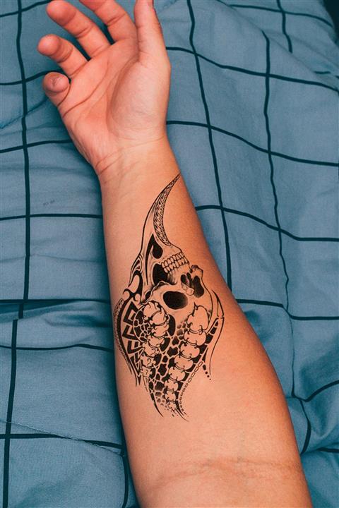 TAKIŞTIR Geçici Kurukafa Dövme