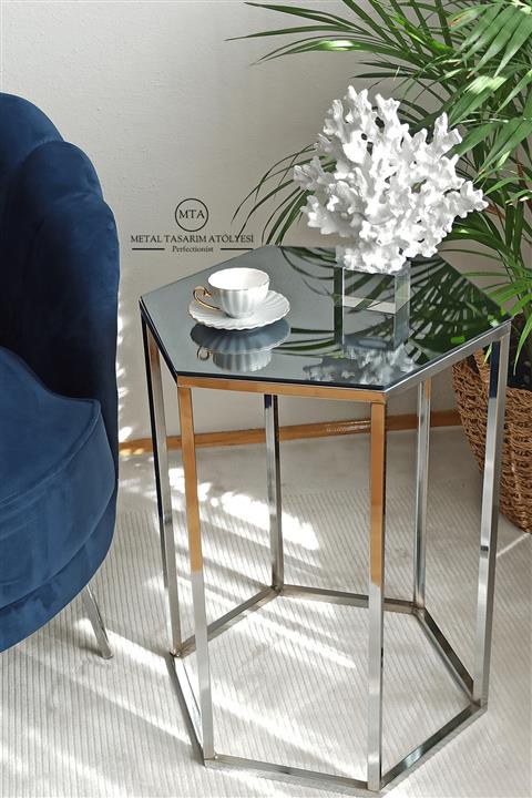 METAL TASARIM ATÖLYESİ Corner Metal Ayaklı Aynalı Camlı Dekoratif Yan Sehpa & Laptop Sehpası & Ofis Sehpası - Gümüş - Füme