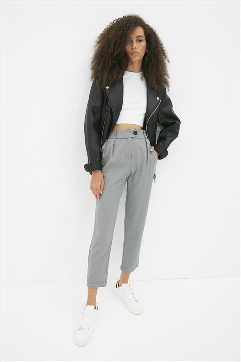 TRENDYOLMİLLA Gri Havuç Fit Pantolon TWOAW22PL0268