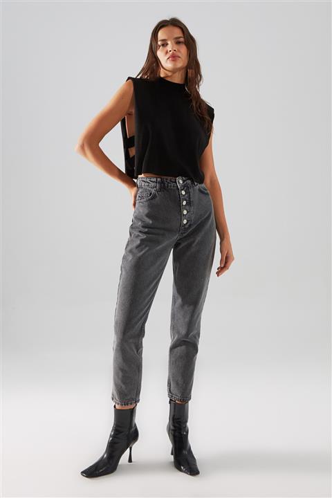 TRENDYOLMİLLA Siyah Yüksek Bel Mom Jeans TWOAW22JE0477