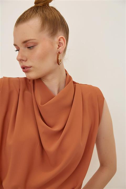 Miyore Omuz Vatkalı Bluz- Kiremit