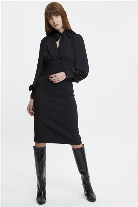 adL Yakası Fularlı Bağlamalı Elbise