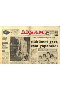 Gökçe Koleksiyon Akşam Gazetesi 21 Şubat 1967 - Kamil Koç 25 Otobüslük Hac Kervanı Çıkarıyor