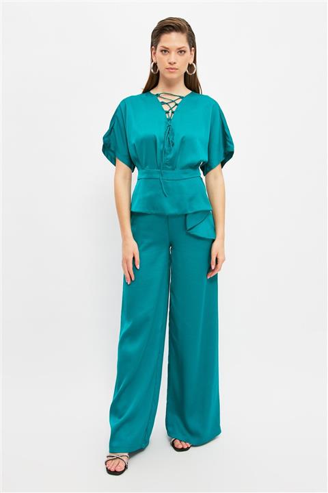 TRENDYOLMİLLA Petrol Yaka Detaylı Tulum TPRSS21TU0218