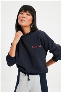 TRENDYOLMİLLA Lacivert Nakışlı Şardonlu Sweatshirt TWOAW21SW1064