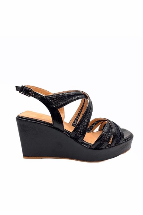 Stil Durağı Kadın Siyah Kırışık Somya Model 7 cm Dolgu Topuk Sandalet