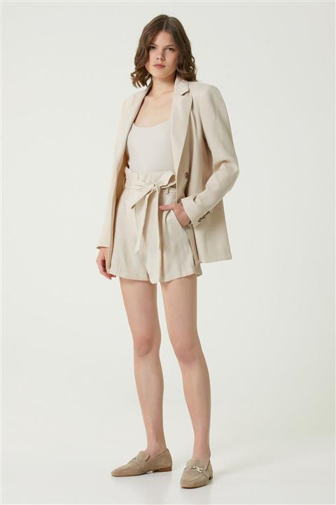 Network Kadın Slim Fit Taç Kuşaklı Şort 1079127