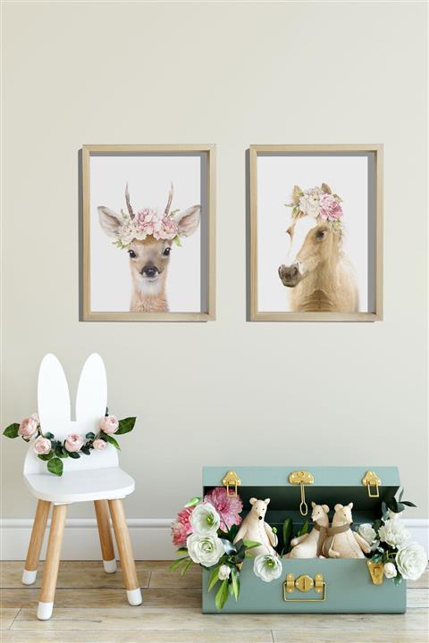 Canvartie Doğal Ahşap Çerçeveli Bebek Ve Çocuk Odası Duvar Tablosu Çiçekli Ceylan Ve At