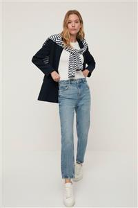 TRENDYOLMİLLA Mavi Yüksek Bel Slim Mom Jeans TWOAW22JE1551