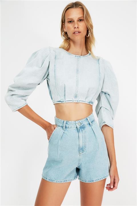 TRENDYOLMİLLA Açık Mavi Pileli %100 Organik Pamuk Denim Şort TWOSS20SR0129