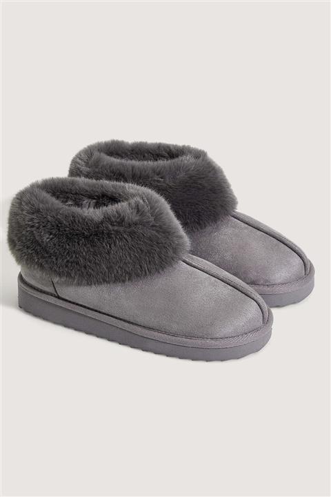 Oysho Tüylü Şeritli Ev Botu