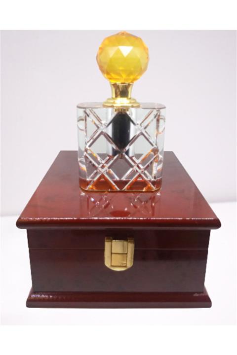 musk istanbul Ud Esansı Lüx Ağac Kutulu 10 ml Krlstal Şişede