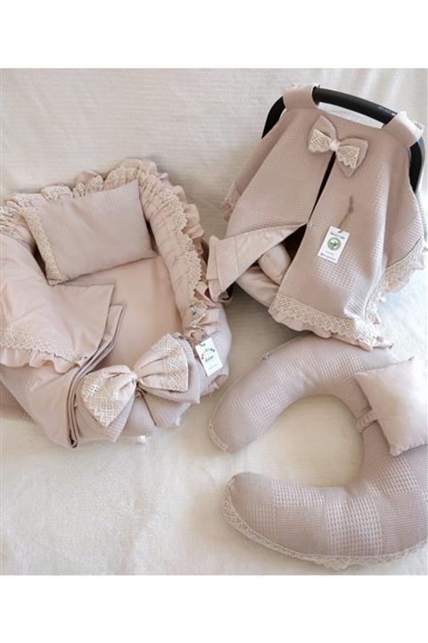 Raduga Collection Babynest 7 Parçalı Dantelli Ve Fırfırlı Set Bej Rengi