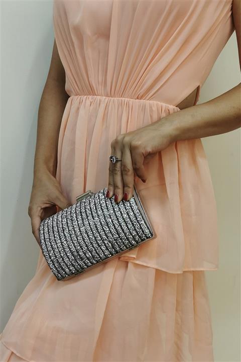 NAZART Kadın Gümüş Gri Taşlı Zincir Askılı Abiye Clutch Portföy Çanta