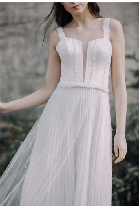 unique design studio Kadın Kırık Beyaz Plise Etekli Gelinlik