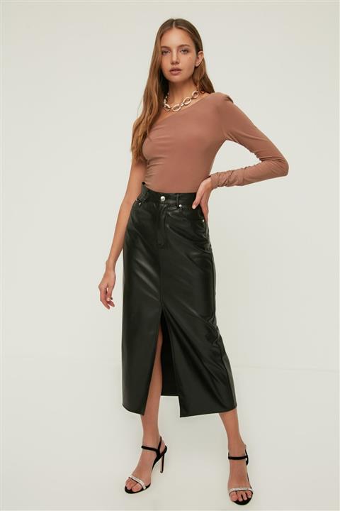 TRENDYOLMİLLA Vizon Yaka Detaylı Body TPRAW22BD0199