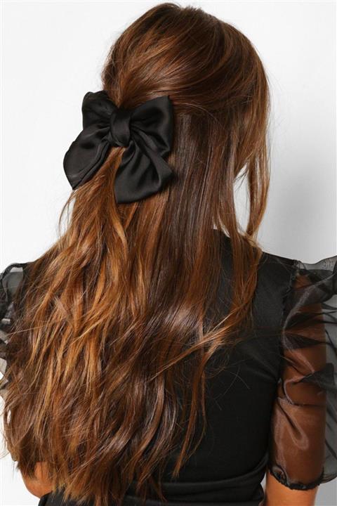 Nusyaa Siyah Saten Fiyonk Toka