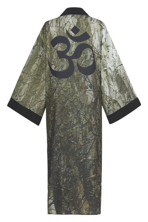 Beste Gürel Om Kimono