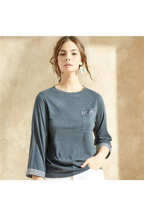 Yargıcı Kadın Nakış Detaylı T-shirt
