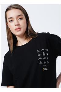 NATIONAL GEOGRAPHIC I-w-neta Bisiklet Yaka Kısa Kollu Geniş Fit Baskılı Siyah Kadın T-shirt