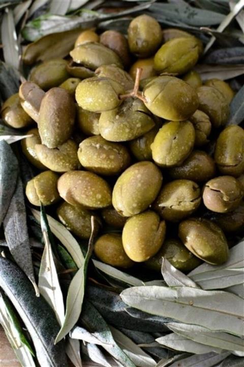 Milas Pazarı El Yapımı Yeşil Kırma Zeytin 1 Kg