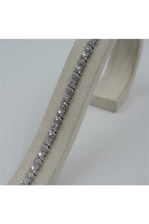 Swarovski Kadın Gümüş Beyaz Zirkon Taşlı Yucarlak Desenli 925 Ayar Bileklik