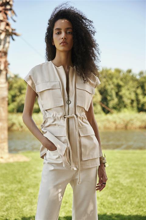 TRENDYOLMİLLA Taş Bağlama Detaylı Yelek TWOSS20YE0003