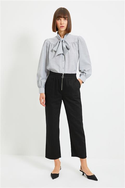 TRENDYOLMİLLA Siyah Fermuar Detaylı Pantolon TWOAW22PL0156