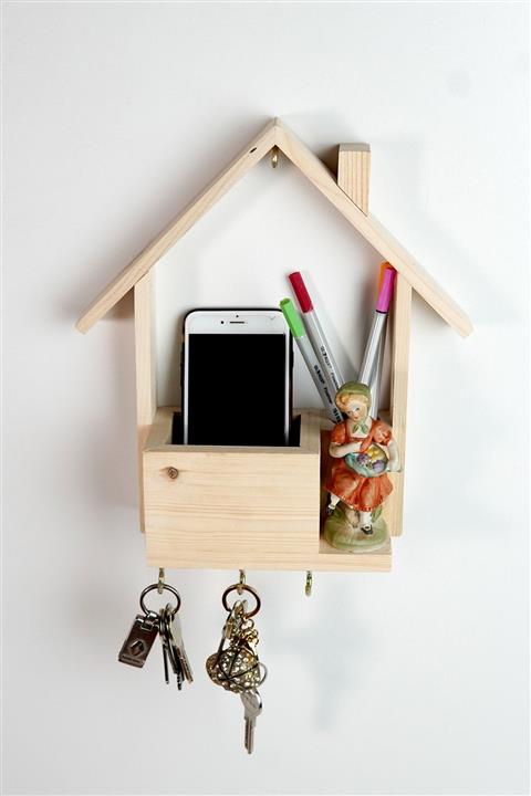 evbiziz Doğal Ahşap Çam Dekoratif Ev Şeklinde Fonksiyonlu Anahtarlık Raf