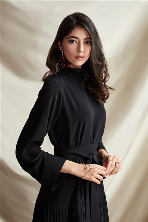 NURBANU KURAL Kadın Siyah Pliseli Elbise