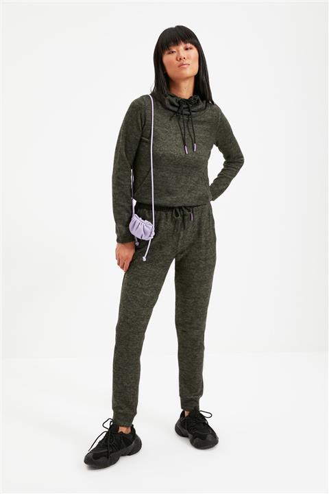TRENDYOLMİLLA Haki Yaka Detaylı Örme Eşofman Takımı TWOAW22EM0007