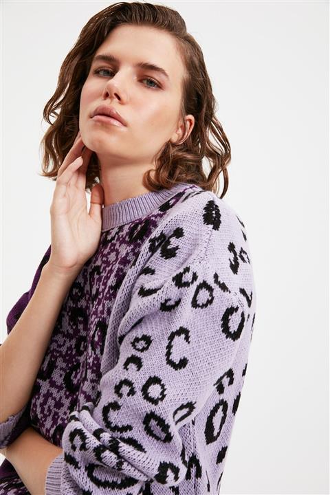TRENDYOLMİLLA Mor Jakarlı Triko Kazak TWOAW22KZ0009