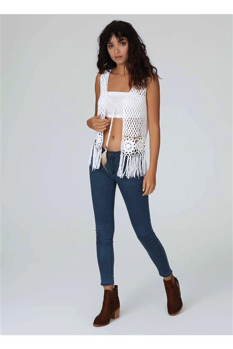 Select Moda Kadın Beyaz Örgü Etek Ucu Püsküllü Yelek